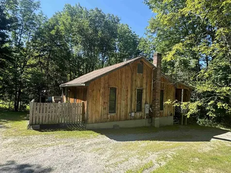 17 South Hill Street Ludlow VT 05149