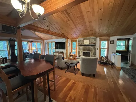 17 South Hill Street Ludlow VT 05149