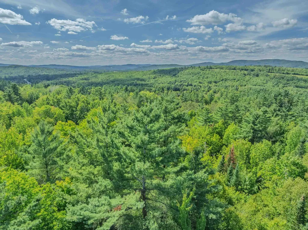 28 Gould Road Whitefield NH 03598