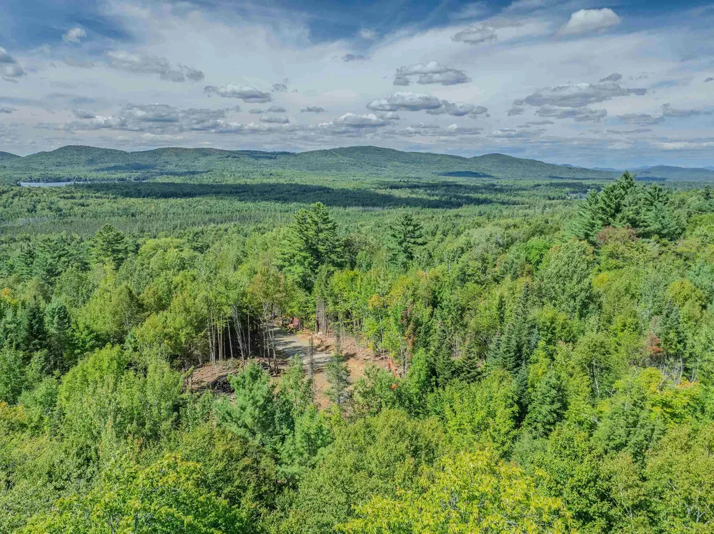 28 Gould Road Whitefield NH 03598