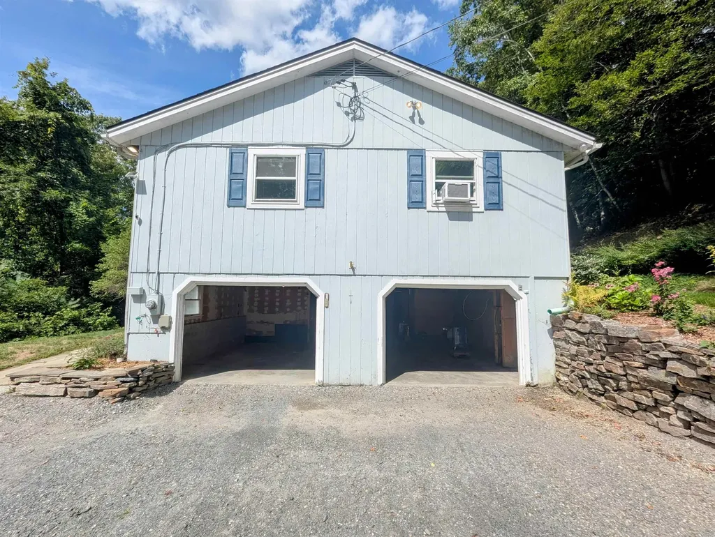 69 Stevens Road Charlestown NH 03603