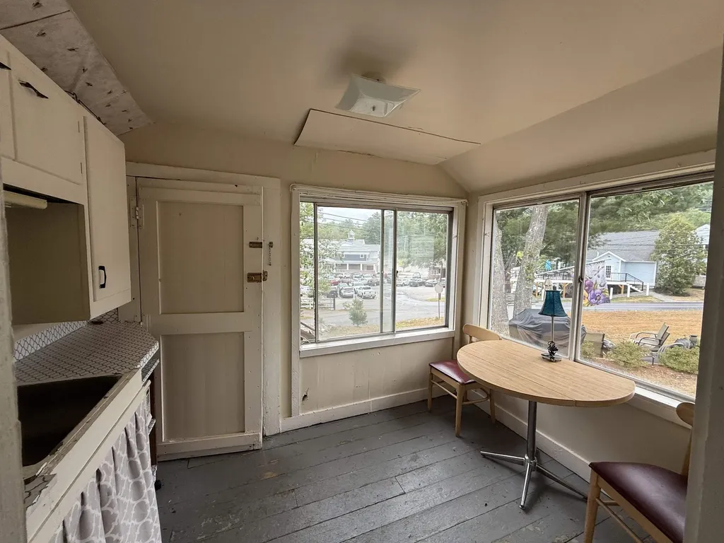 24 Dock Road Gilford NH 03249