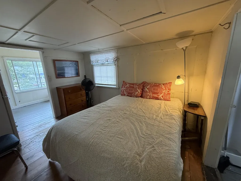 24 Dock Road Gilford NH 03249