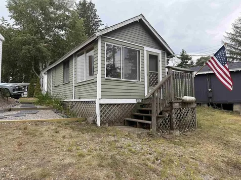 24 Dock Road Gilford NH 03249