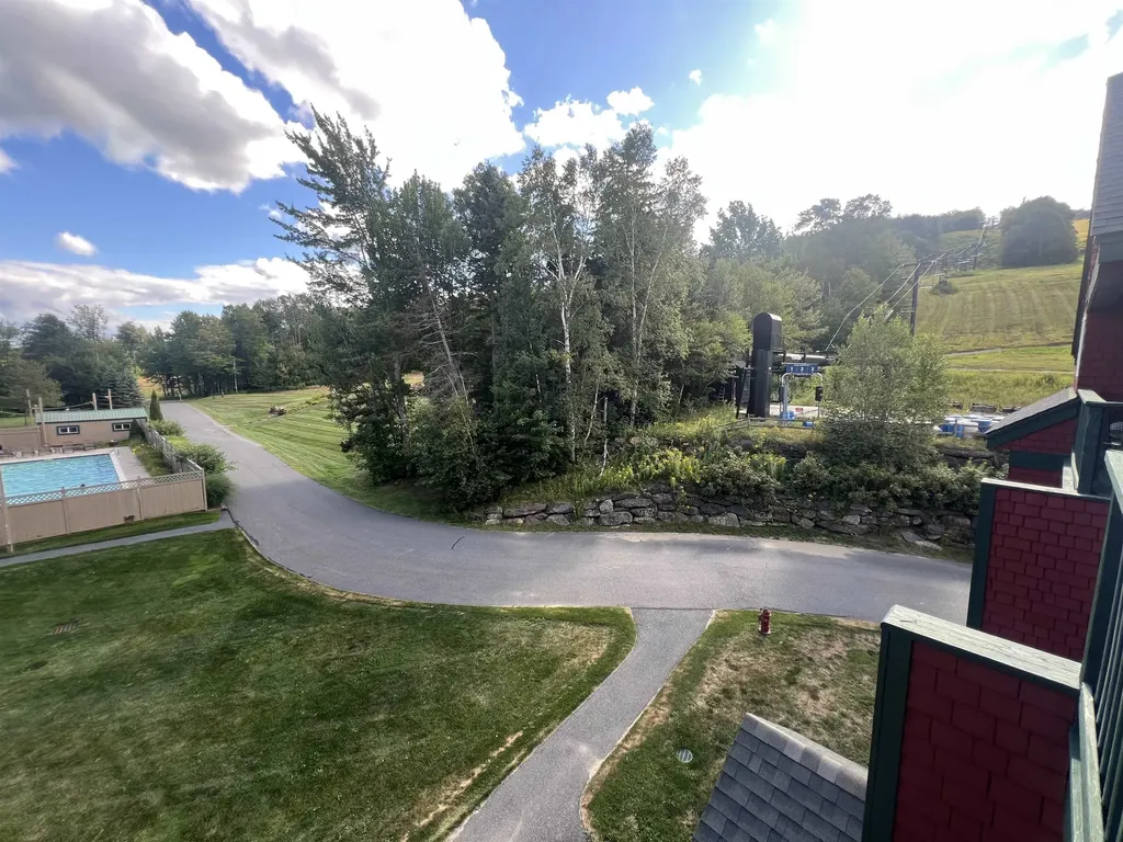 357/359, Qtr 2 Grand Summit Way Dover VT 05356