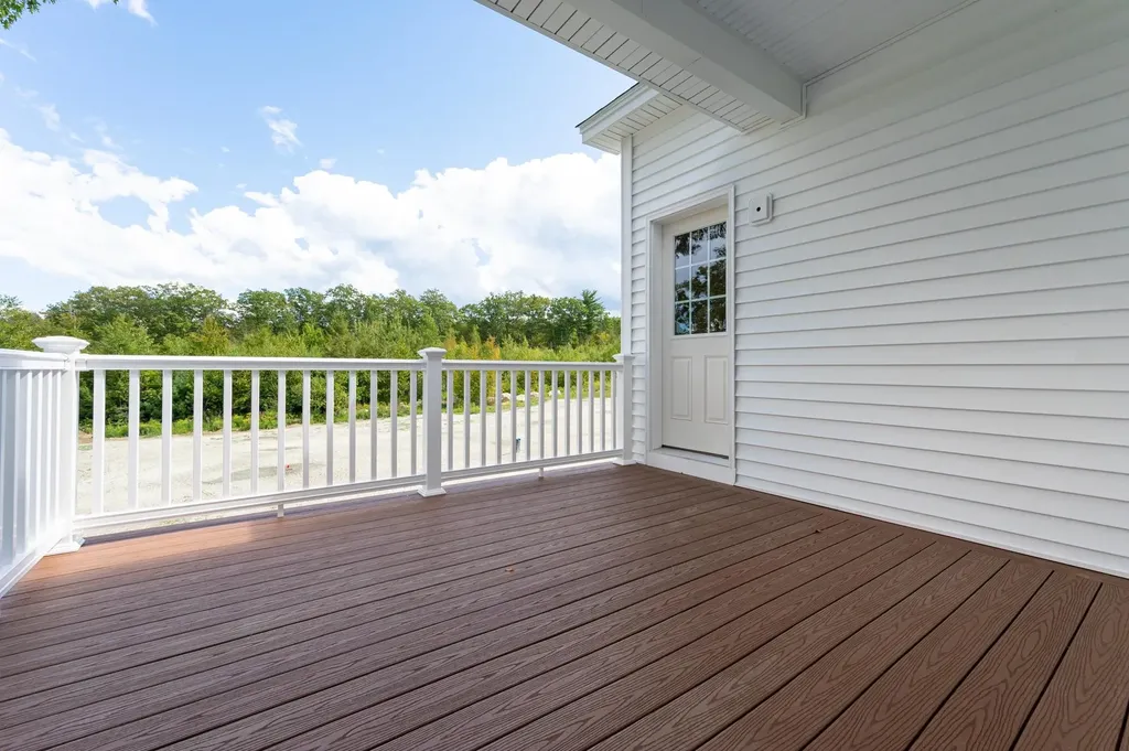 32 Colby Farm Road Chester NH 03036