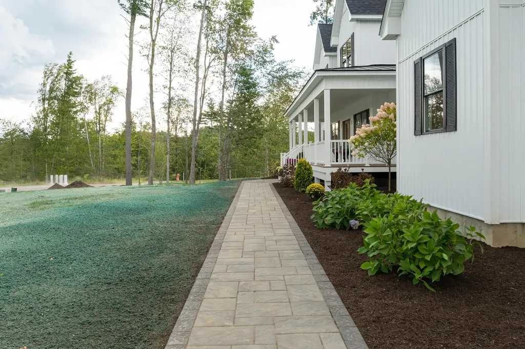 32 Colby Farm Road Chester NH 03036