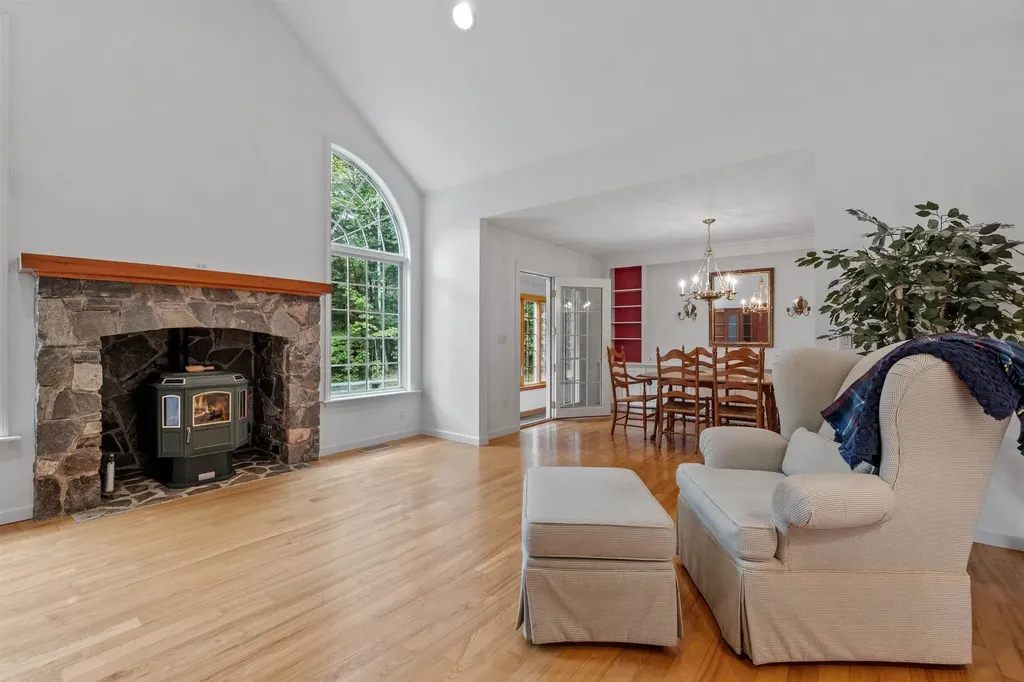 34 Foxglove Lane Franconia NH 03580