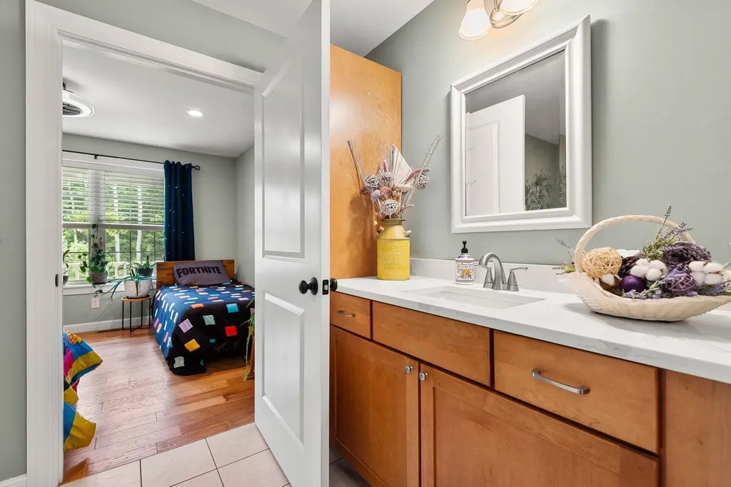 6 Hayden Place Newmarket NH 03857