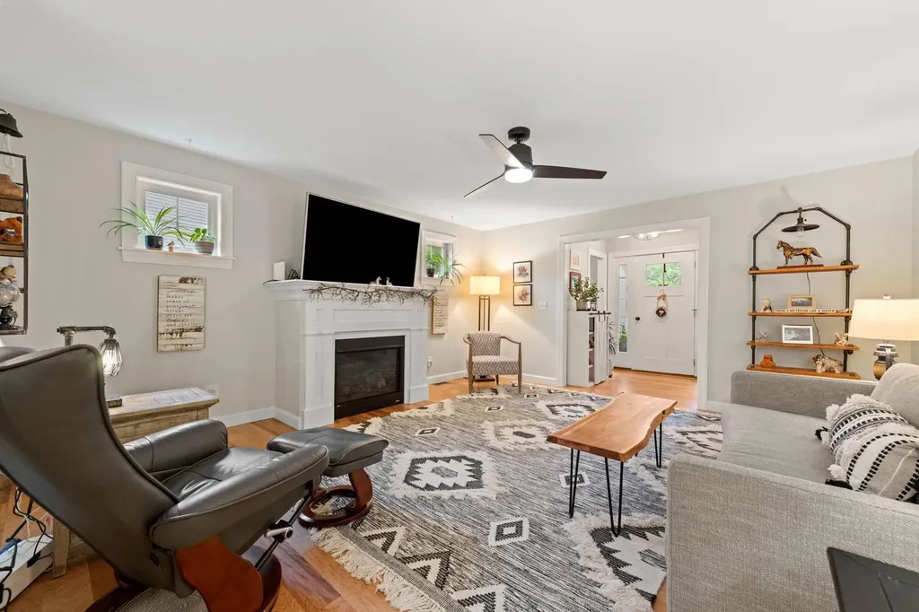 6 Hayden Place Newmarket NH 03857