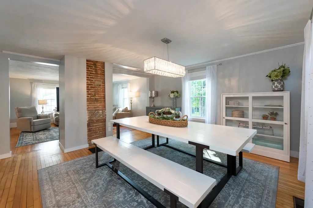 62 Epping Road Exeter NH 03833