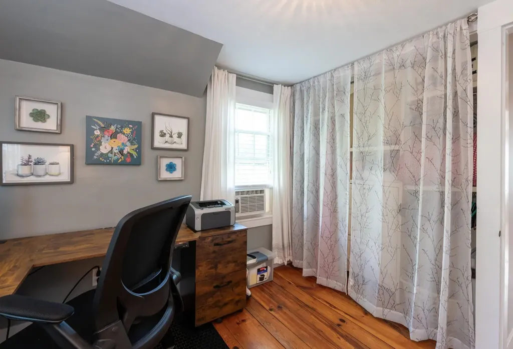 62 Epping Road Exeter NH 03833