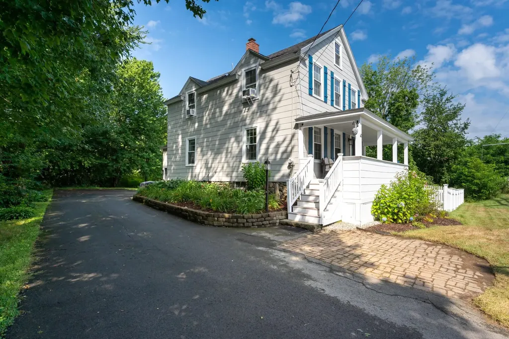 62 Epping Road Exeter NH 03833