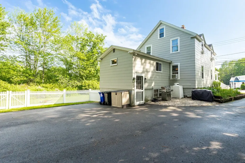 62 Epping Road Exeter NH 03833