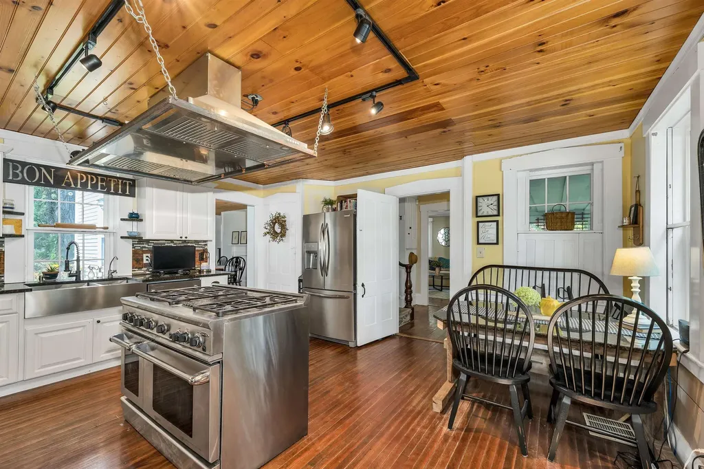 288 N. River Road Epping NH 03042