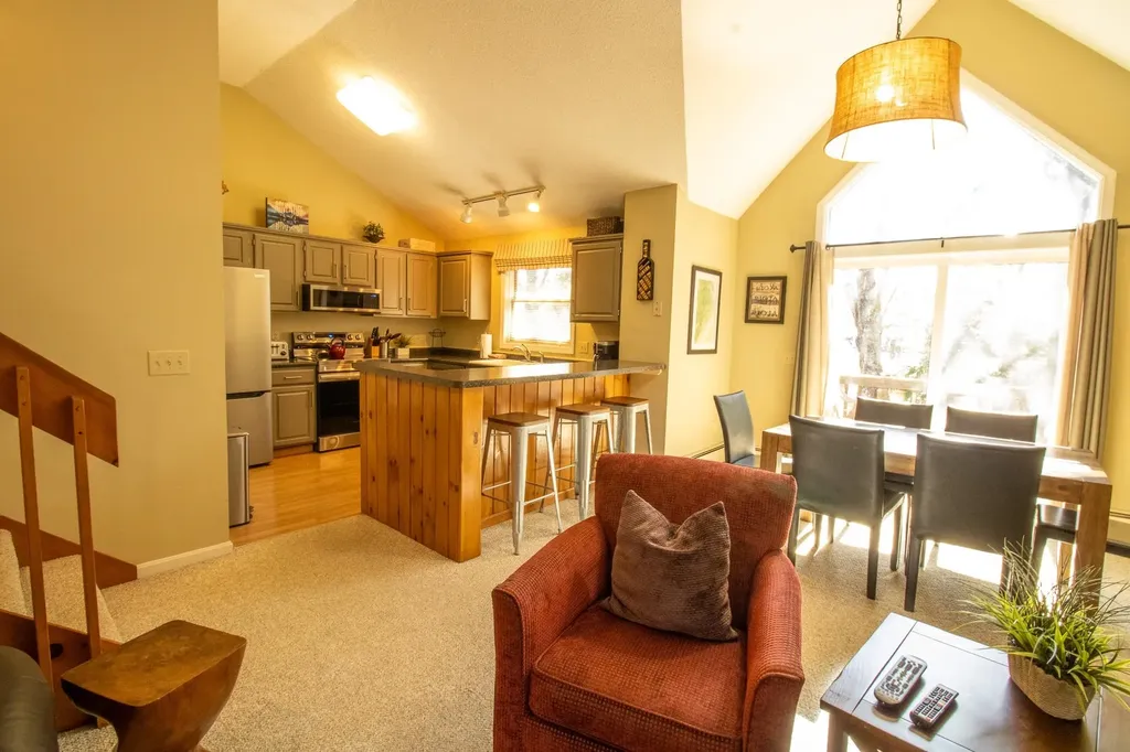 11 Woodsview Lane Lincoln NH 03251