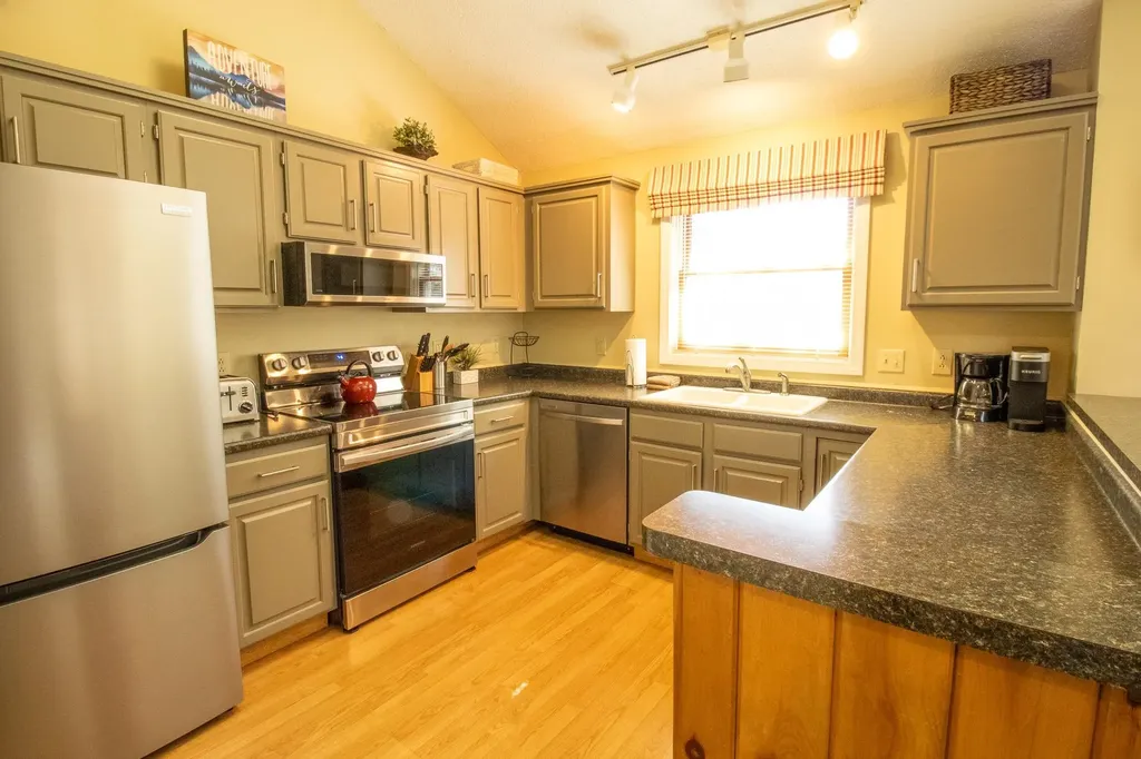 11 Woodsview Lane Lincoln NH 03251