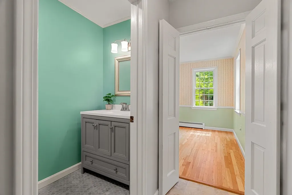 6 Winterberry Drive Amherst NH 03031