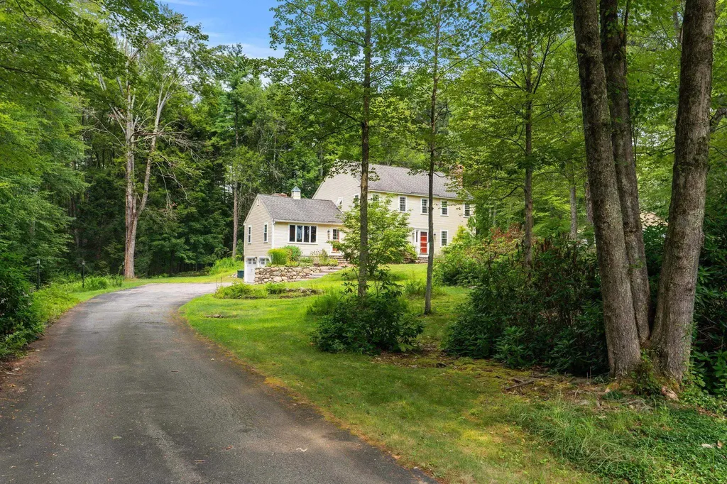 6 Winterberry Drive Amherst NH 03031