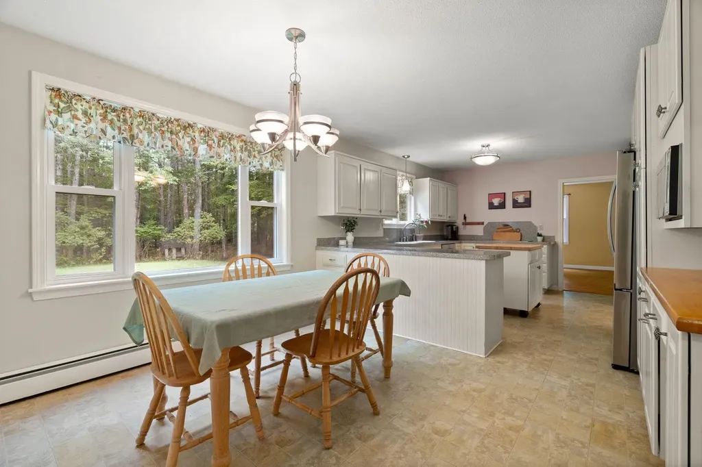 6 Winterberry Drive Amherst NH 03031