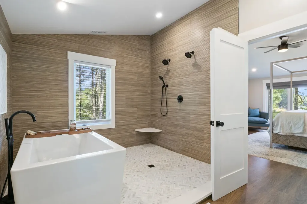 792 Berry River Road Barrington NH 03825-0000