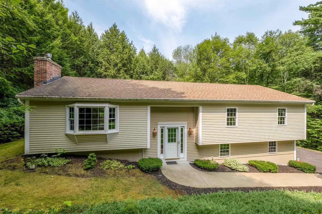 15 Sprucewood Drive Gilford NH 03249