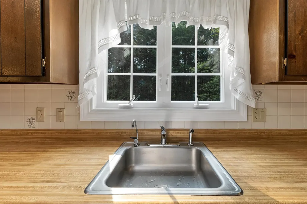 15 Sprucewood Drive Gilford NH 03249