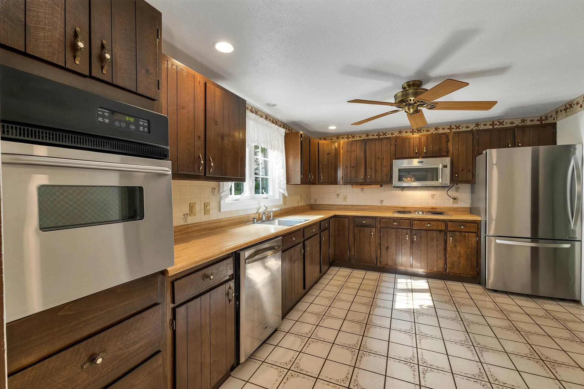 15 Sprucewood Drive Gilford NH 03249
