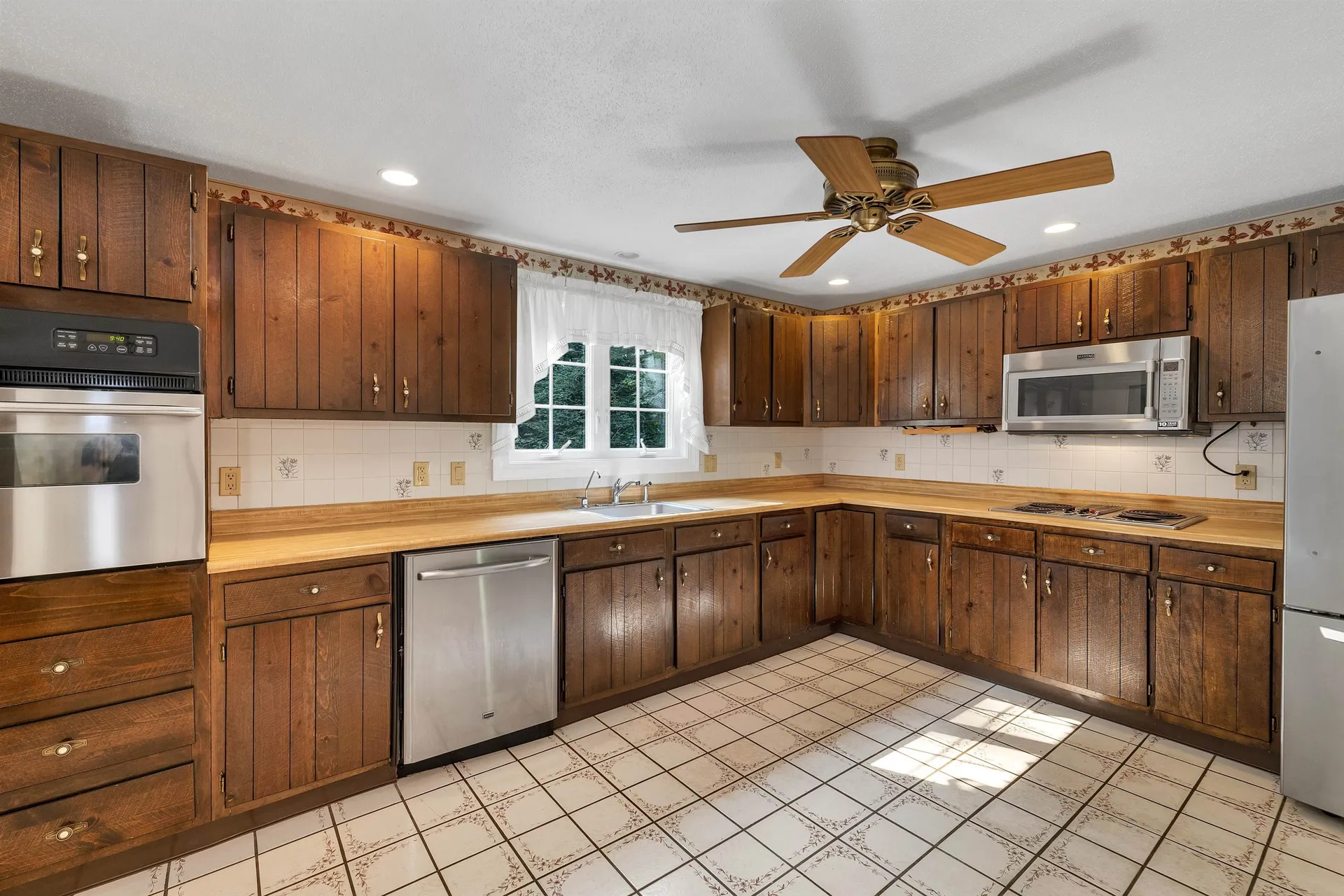 15 Sprucewood Drive Gilford NH 03249