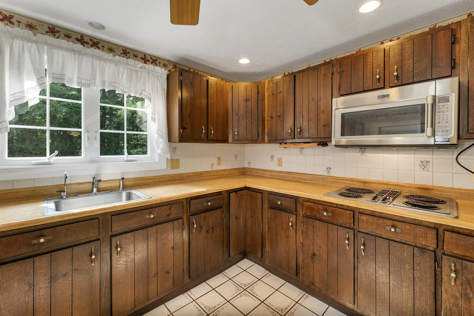 15 Sprucewood Drive Gilford NH 03249