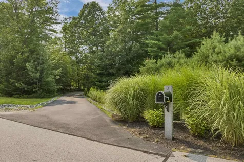 3 Victoria Ridge Amherst NH 03031