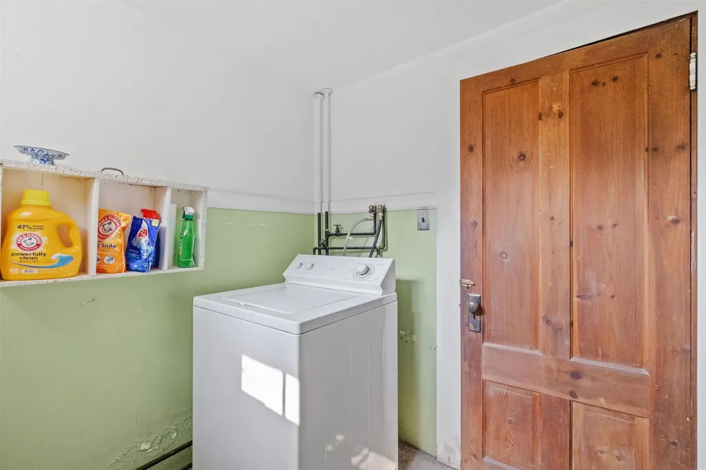 186 Main Street Hopkinton NH 03229