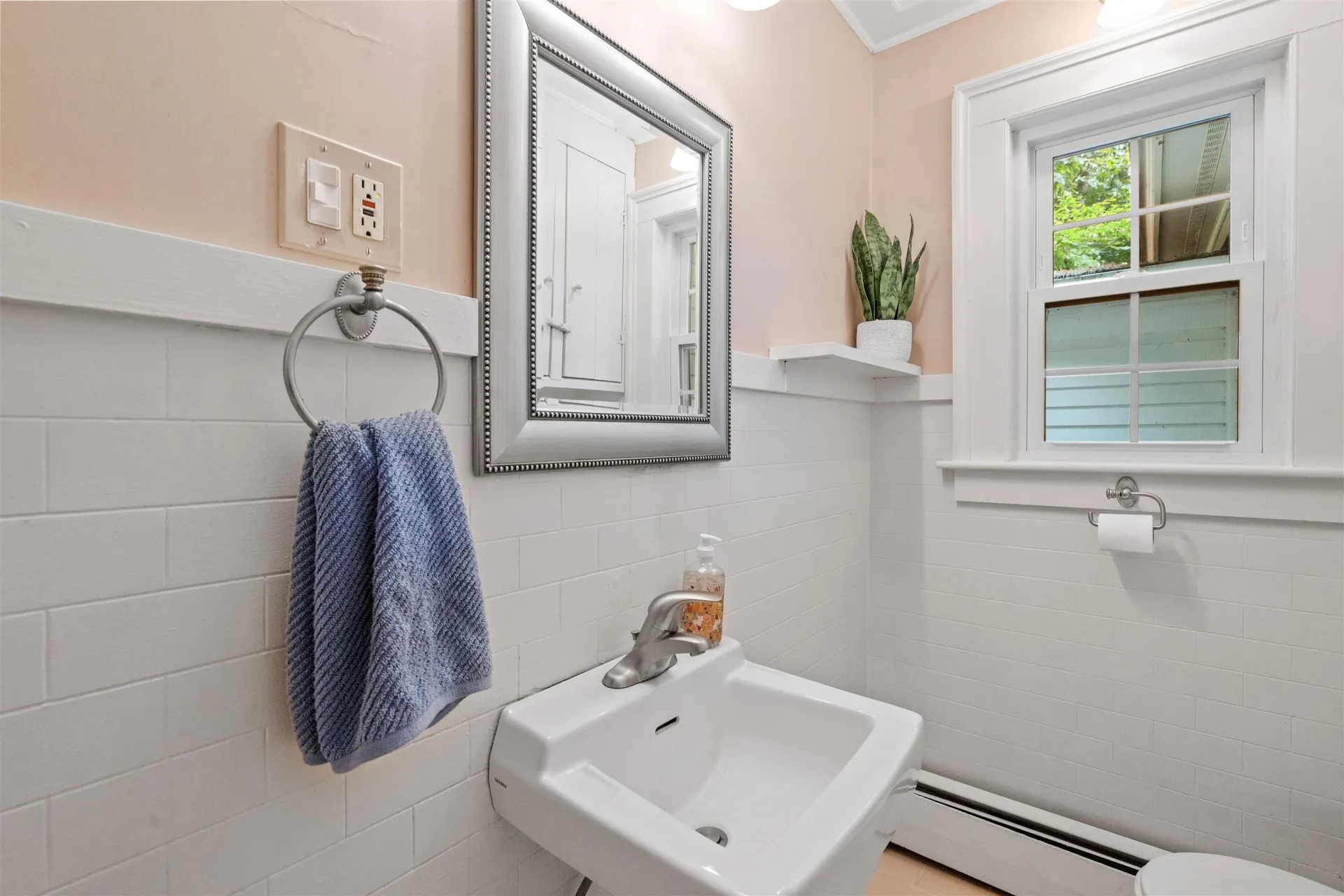 186 Main Street Hopkinton NH 03229