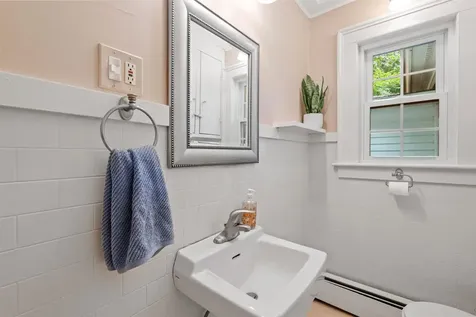 186 Main Street Hopkinton NH 03229