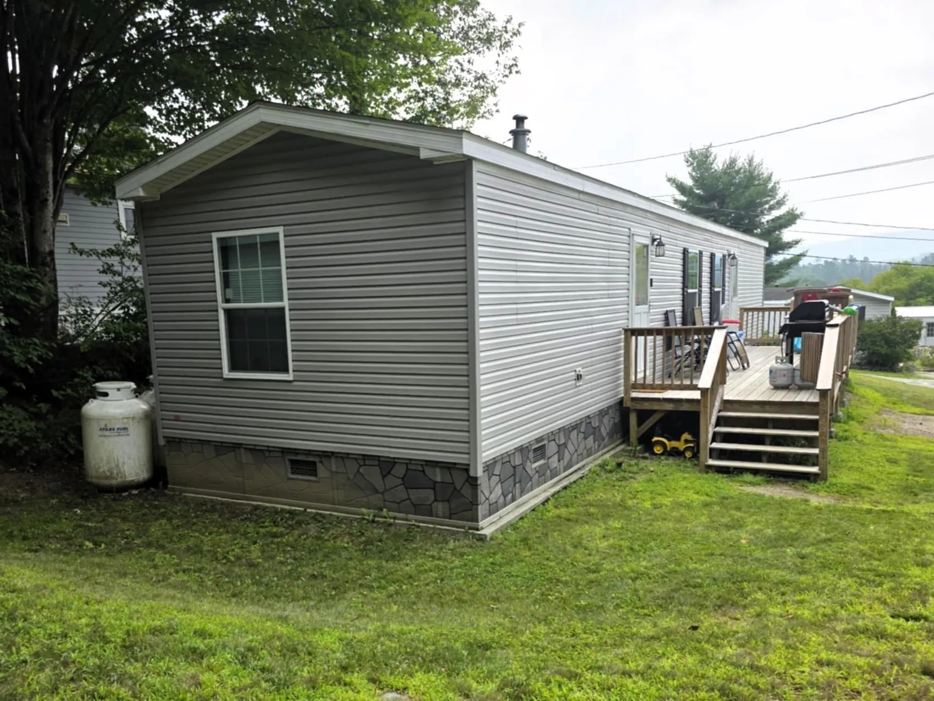 14 Hilltop Manor Mobile Home Park Littleton NH 03561