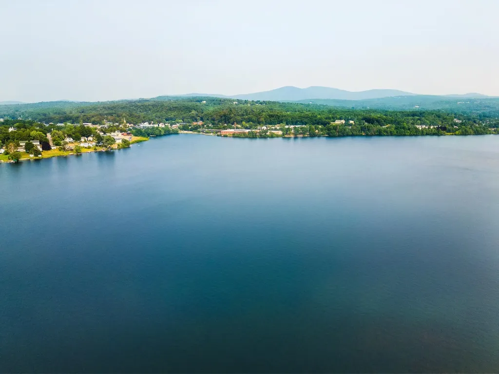 25 Clearwater Place Laconia NH 03246