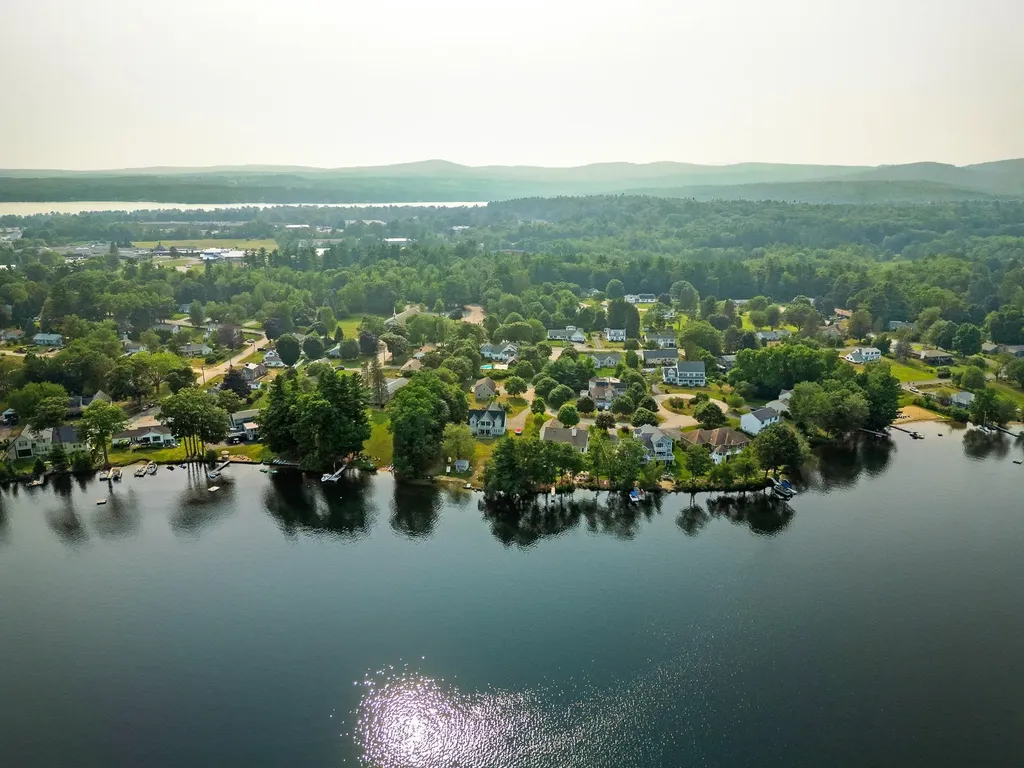 25 Clearwater Place Laconia NH 03246