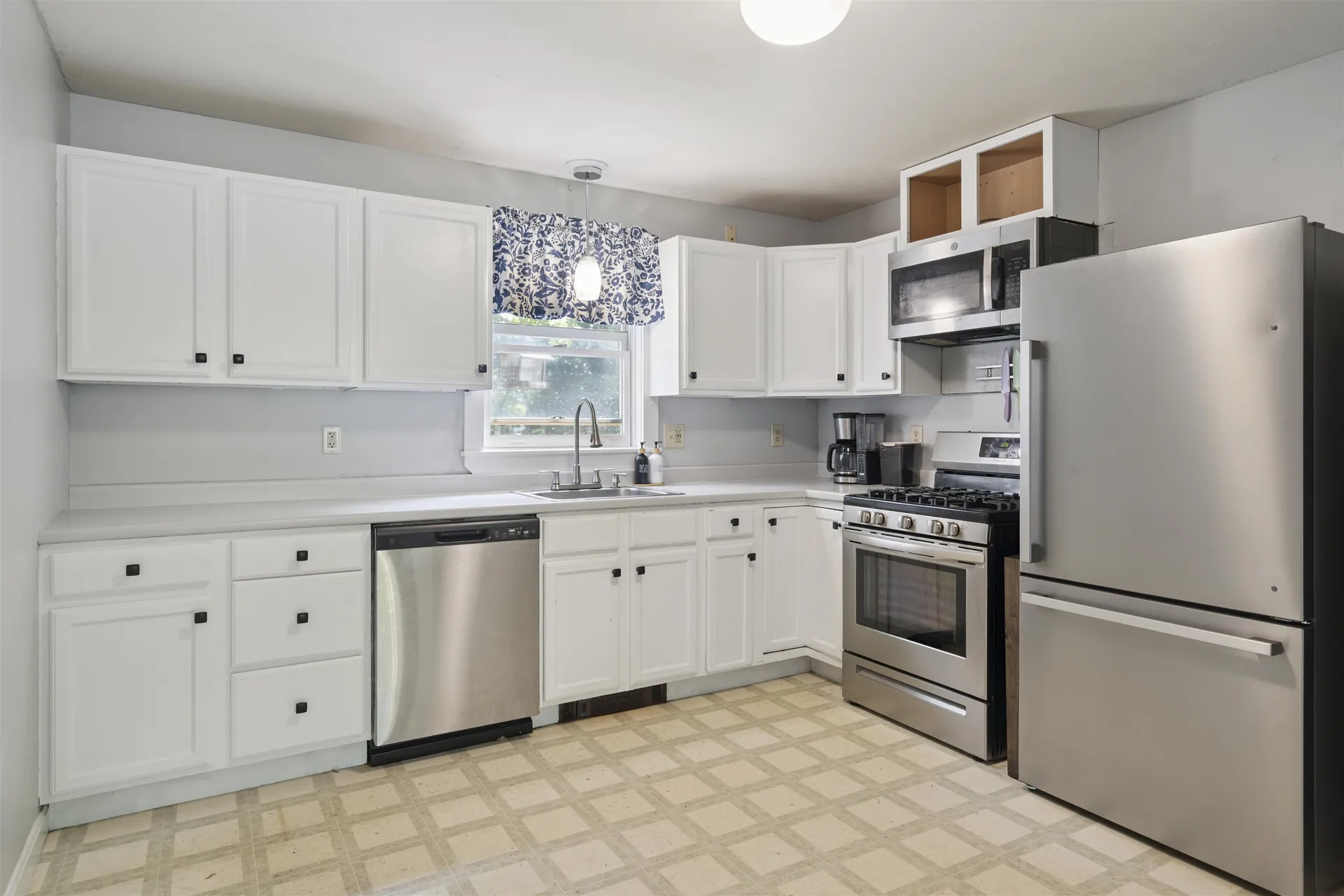 25 Clearwater Place Laconia NH 03246