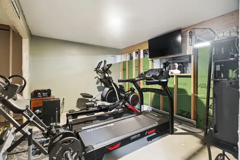 25 Clearwater Place Laconia NH 03246