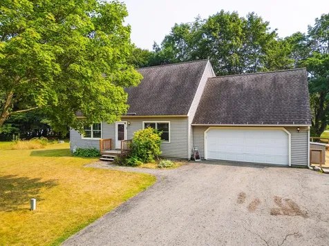 25 Clearwater Place Laconia NH 03246