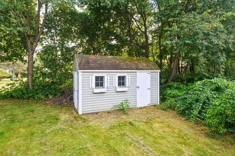 25 Clearwater Place Laconia NH 03246