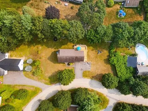 25 Clearwater Place Laconia NH 03246