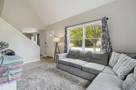 25 Clearwater Place Laconia NH 03246