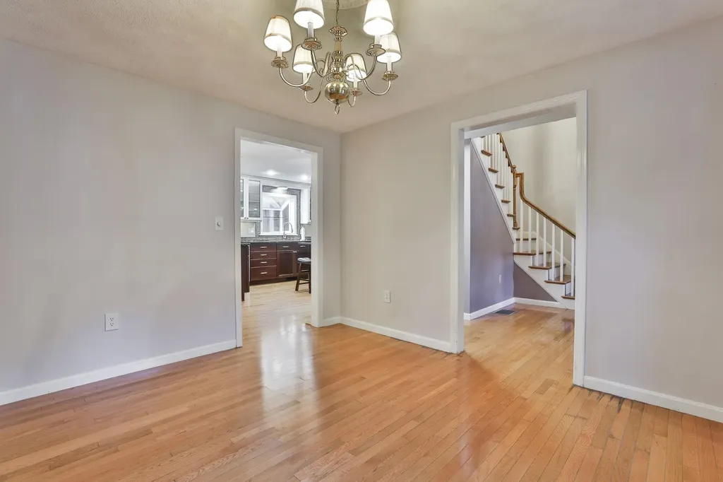 22 Cathedral Circle Nashua NH 03063