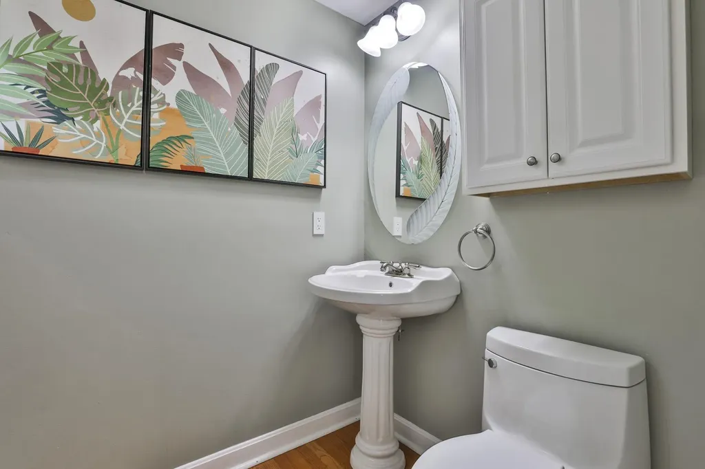 22 Cathedral Circle Nashua NH 03063