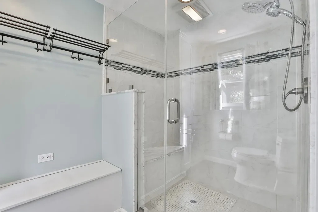 22 Cathedral Circle Nashua NH 03063