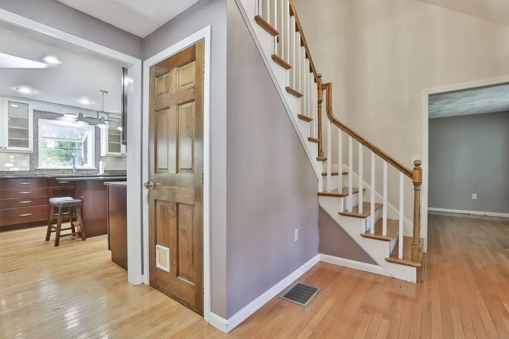 22 Cathedral Circle Nashua NH 03063