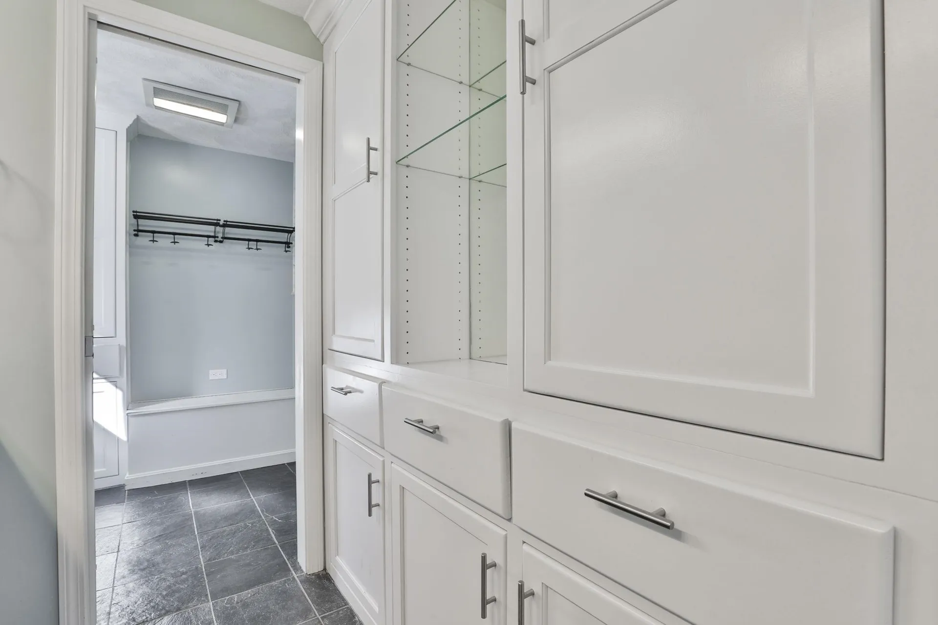 22 Cathedral Circle Nashua NH 03063