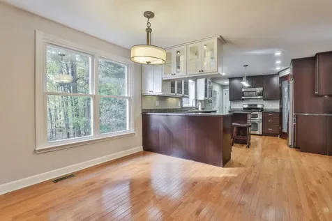 22 Cathedral Circle Nashua NH 03063