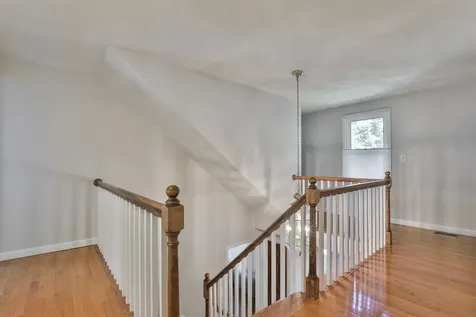 22 Cathedral Circle Nashua NH 03063